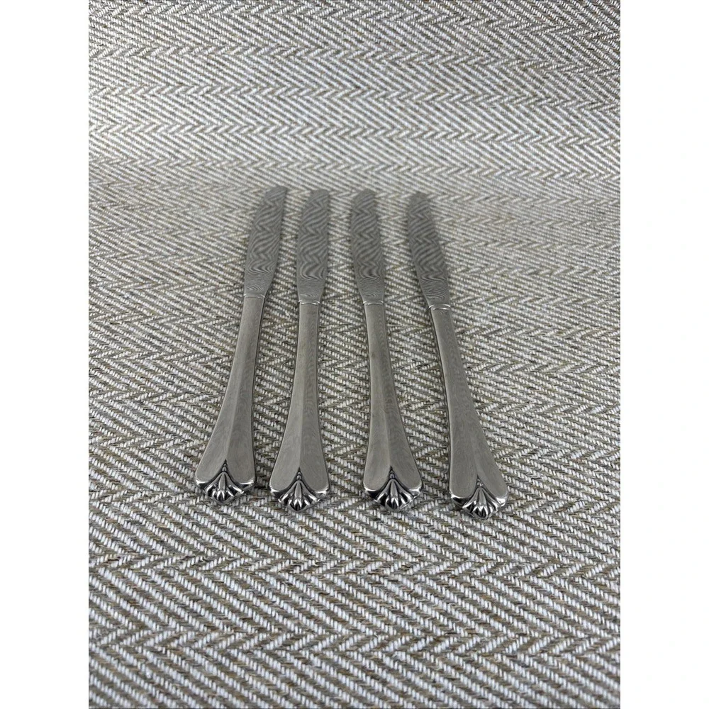 Oneida Royal Flute Set of 4 Dinner Knives Stainless Flatware